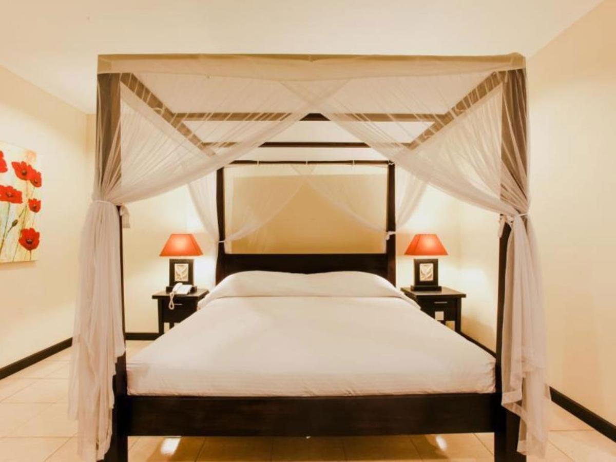 דנפסאר Hotel Intansari מראה חיצוני תמונה