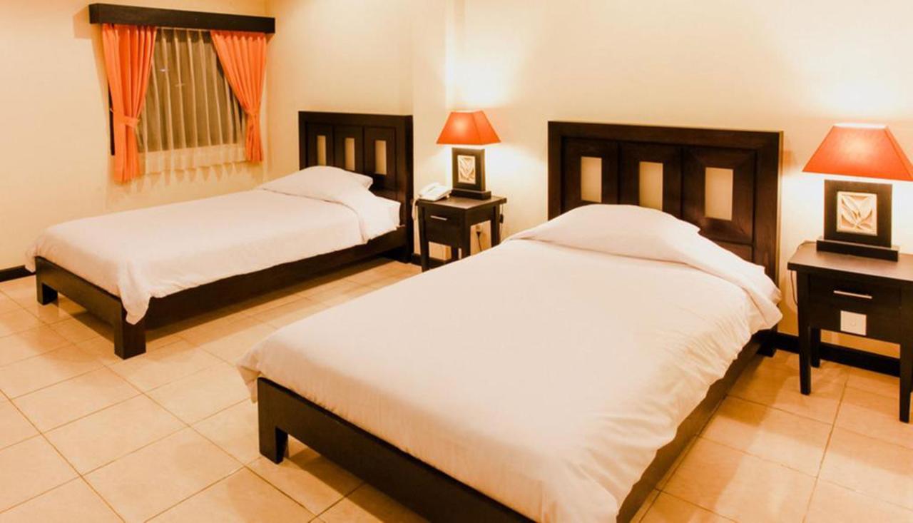 דנפסאר Hotel Intansari מראה חיצוני תמונה